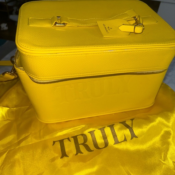 Truly Luxury Travel Trunk Vegan Leather NWOB 12.6x7.8x8.2 inch - Picture 7 of 13